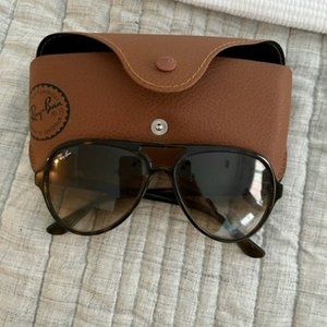 Ray-Ban CATS 5000 Classic Sunglasses Tortoise Frame Light Brown Gradient